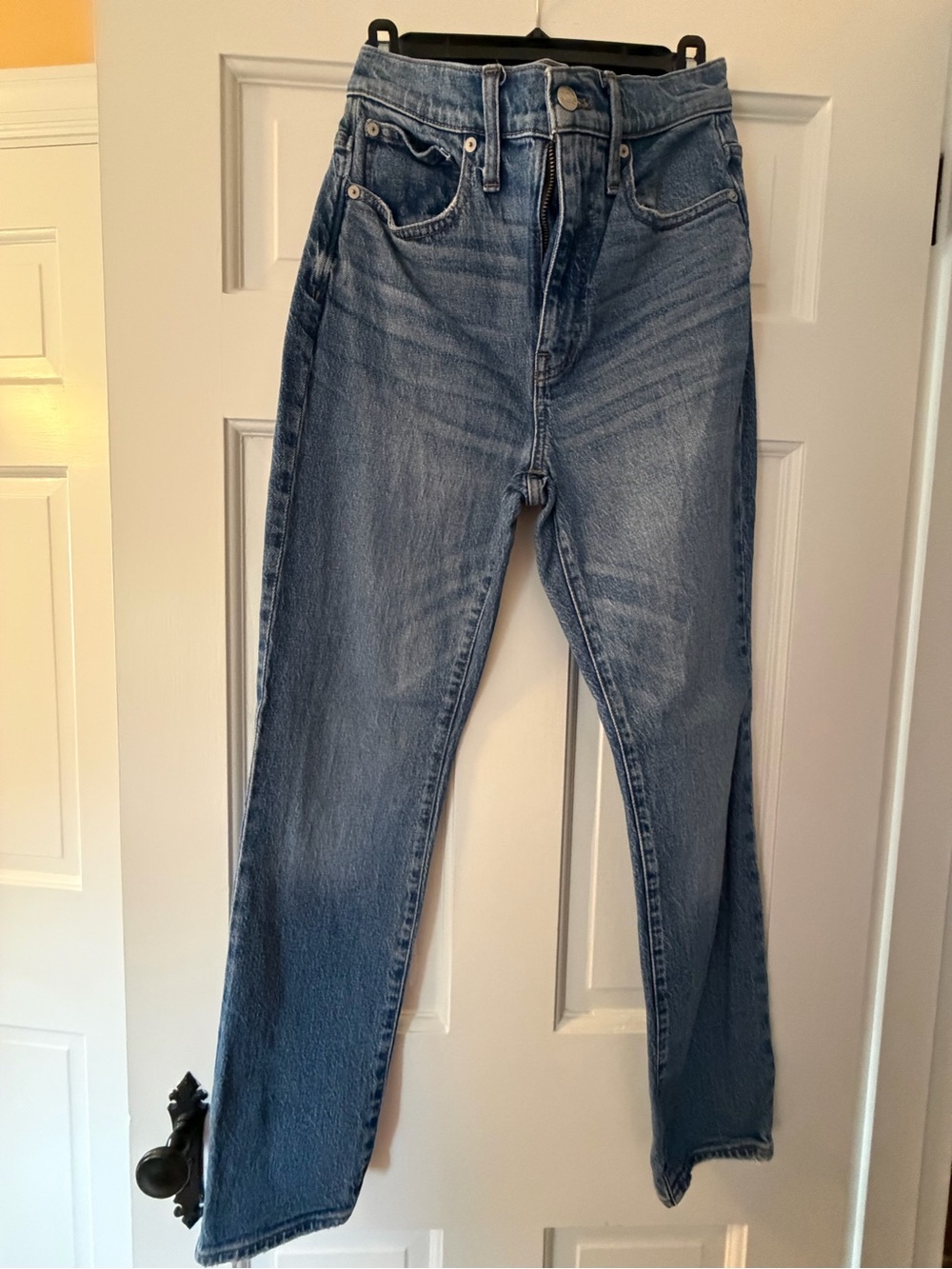 Madewell High-Rise Slim Boy Jeans in Faded Blue